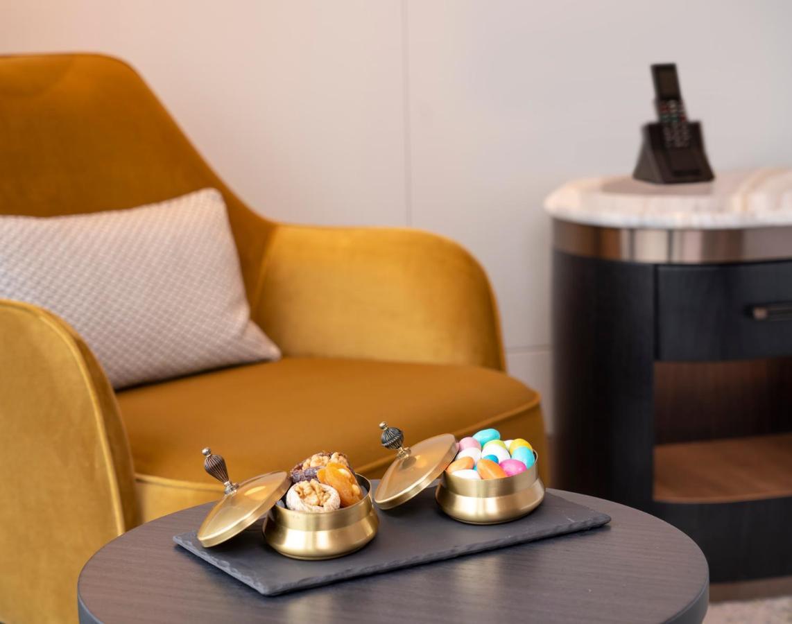 Address Istanbul 호텔 외부 사진 The interior of a suite at the hotel