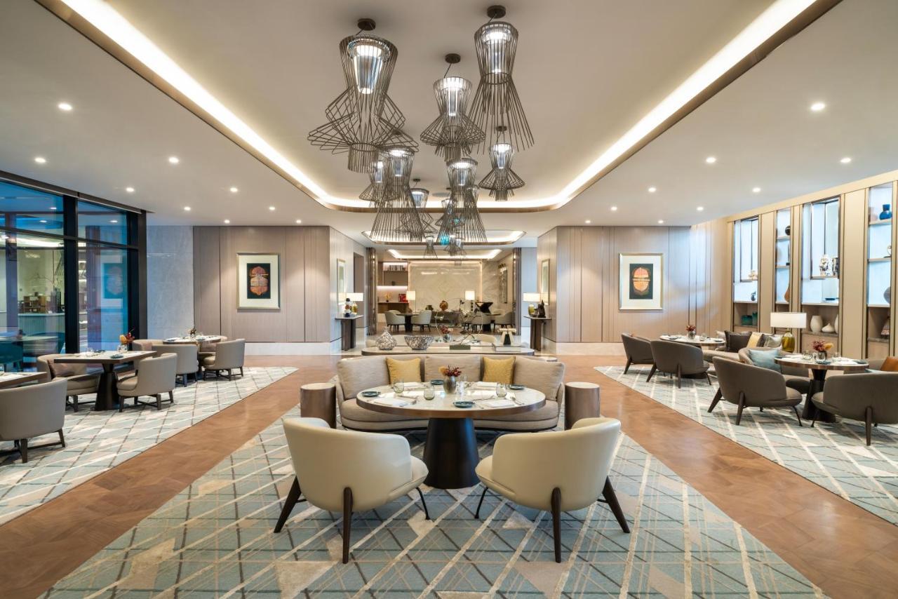 Address Istanbul 호텔 외부 사진 The Club at London Heathrow Airport