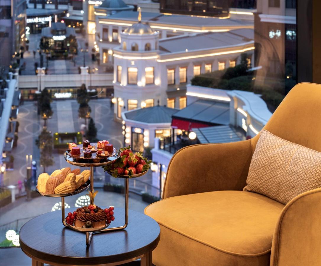 Address Istanbul 호텔 외부 사진 Afternoon tea at The Landmark, Hong Kong